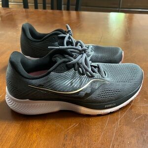 Saucony pwrrun guide 14 women's size 9.5 running sneakers